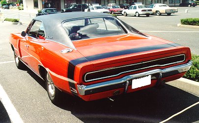 1970DodgeChargerHemiLRView-Paul.jpg (37115 bytes)