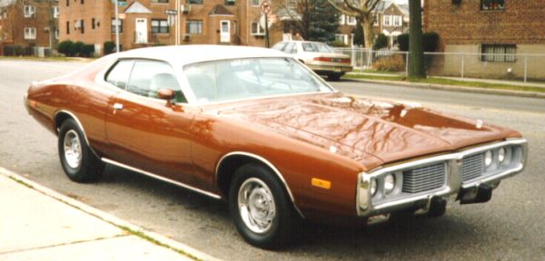 73charger.jpg (35160 bytes)