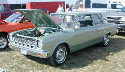 AMC-1965_Rambler-LeftFront.jpg (33320 bytes)