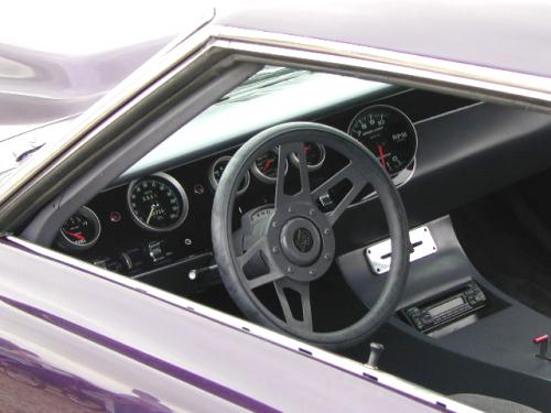 B-1968_Plymouth_RoadRunner_Modified_Interior.jpg (28734 bytes)