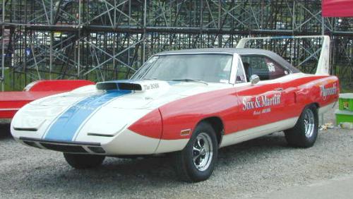 B-1970_Plymouth_Superbird_SoxAndMartin.jpg (32554 bytes)